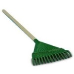 (*) Dollhouse Leaf Rake