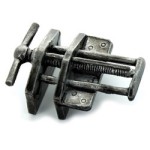 (*) Unfinished Old Fashion Bench Vise