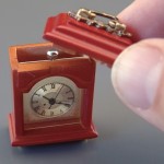 Dollhouse Working Mantel Clock