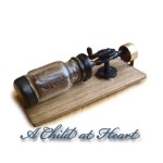 (*) Dollhouse Vintage Styled- Wall Coffee Grinder -