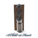 (*) Dollhouse Vintage Styled- Wall Coffee Grinder -
