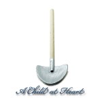 (*) Dollhouse Long Handle Spade