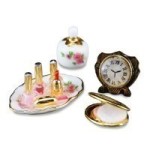 (*) Dollhouse Make Up and Compact Set