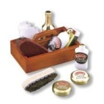 (*) Dollhouse Shoe Shine Set