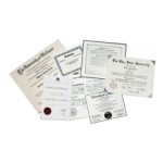 (*) Dollhouse Diploma Set