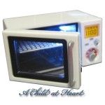 (*) Dollhouse Retro Microwave Oven