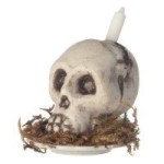 (*) Dollhouse Skull Candle