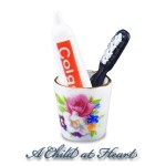 (*) Dollhouse Toothbrush Set
