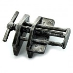 (*) Dollhouse Old Fashion Bench Vise