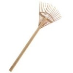 (&amp;sect;) Disc .60&amp;cent; Off - Dollhouse Wicker Leaf Rake