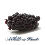 (*) Dollhouse 1 Bunch of Purple Grapes