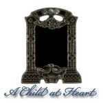 (*) Dollhouse Antique Photo Frame