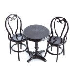 (*) Dollhouse Cafe Table &amp; Chairs