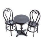 (*) Dollhouse Cafe Table &amp; Chairs