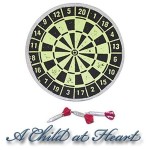 (*) Dollhouse Dart Board with 3 Darts