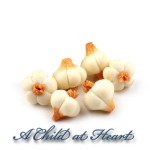 (*) 6 Dollhouse Garlic Cloves